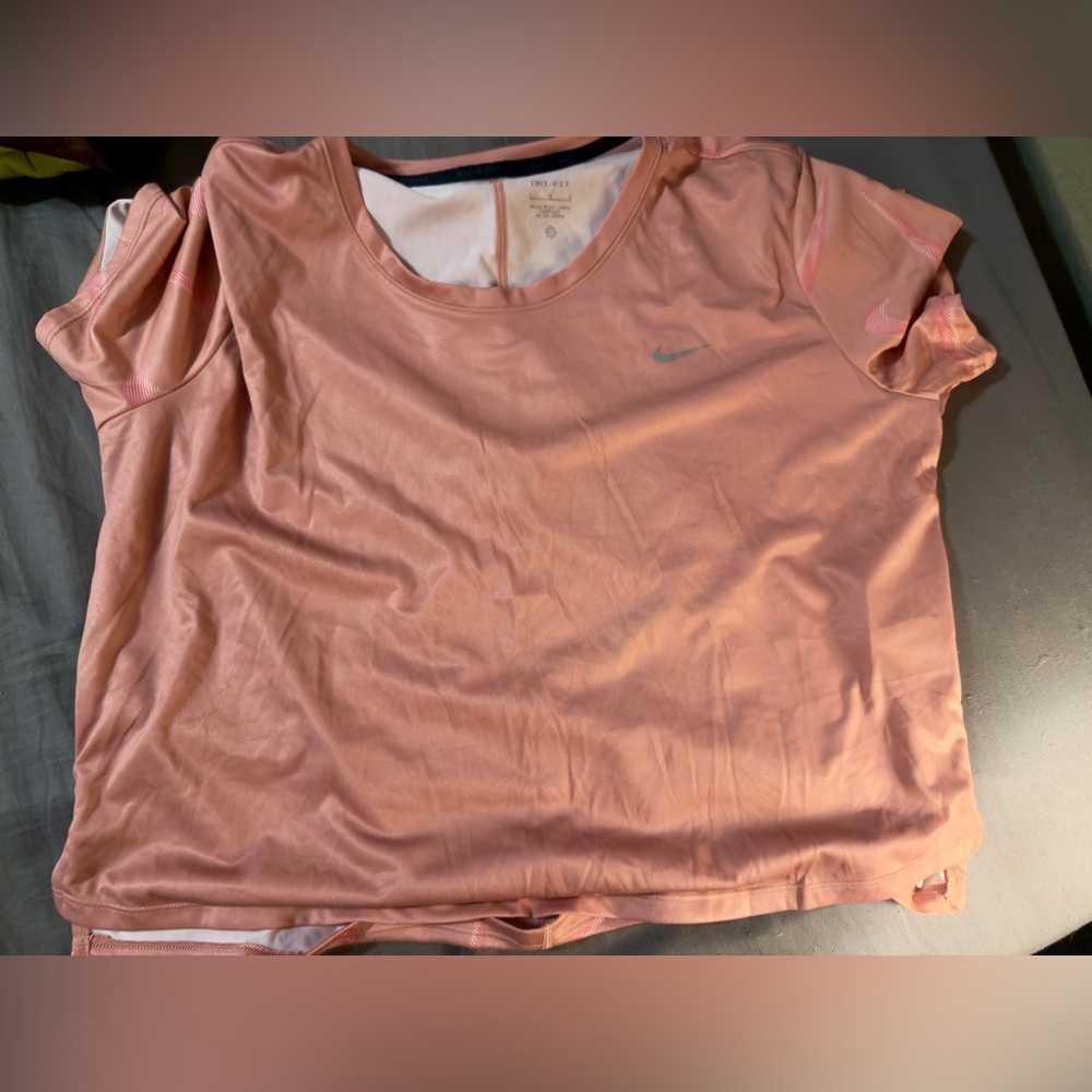 Nike Women's Light Pink Short Sleeve Tee